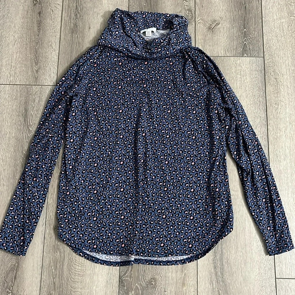 Grace & Lace cowl neck tunic with mask - Picture 1 of 6